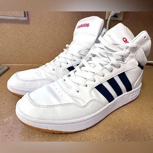 New Adidas boots, only worn 3 times, in perfect condition.